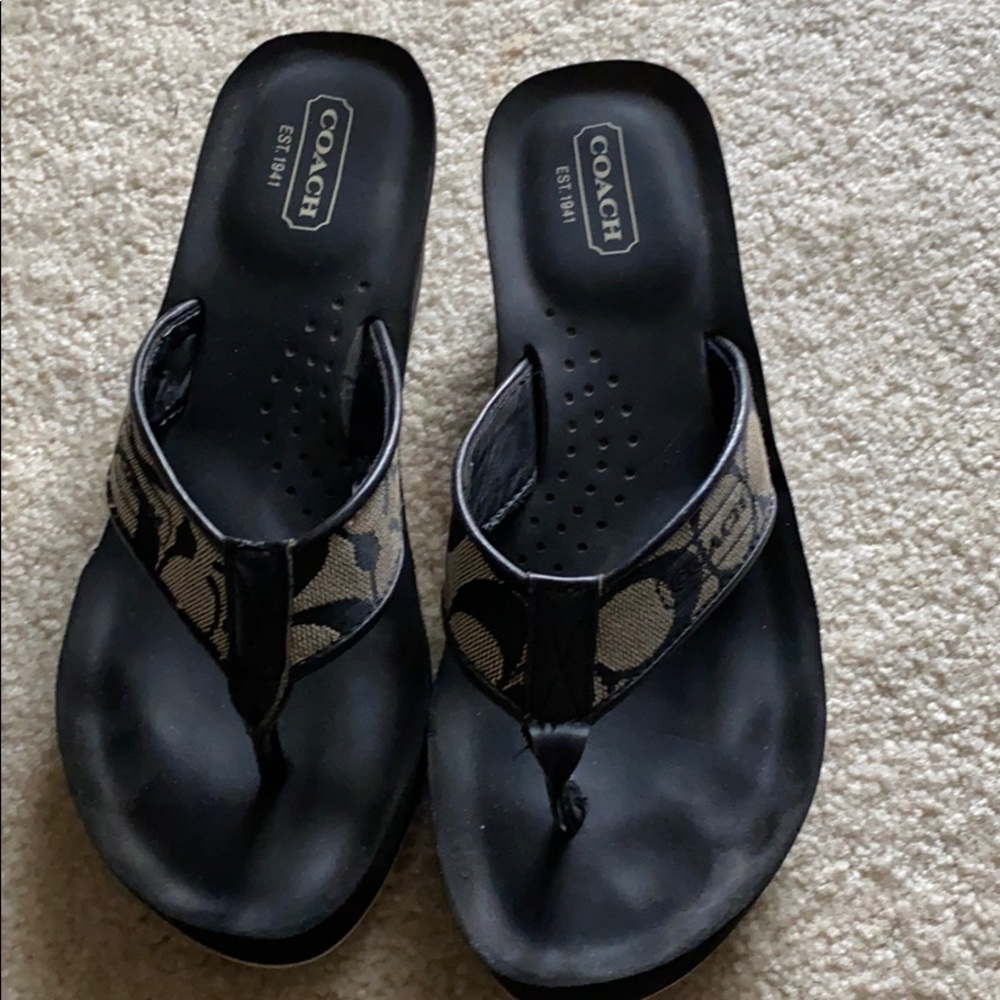 Coach flip flops size 6 1/2